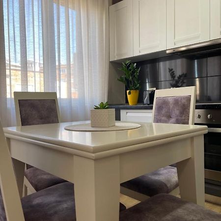 Tirana New Bazaar-Apartment 1 Екстер'єр фото