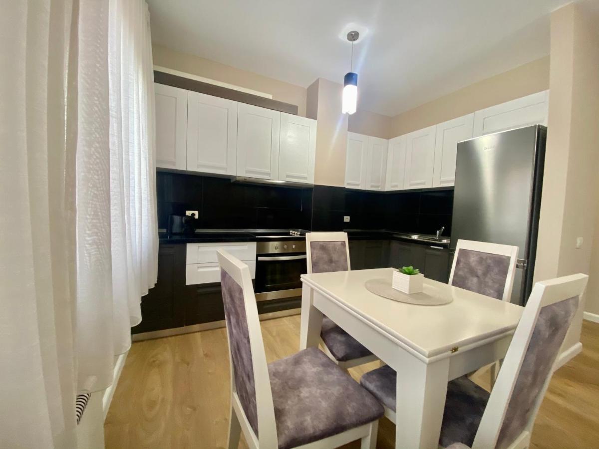 Tirana New Bazaar-Apartment 1 Екстер'єр фото