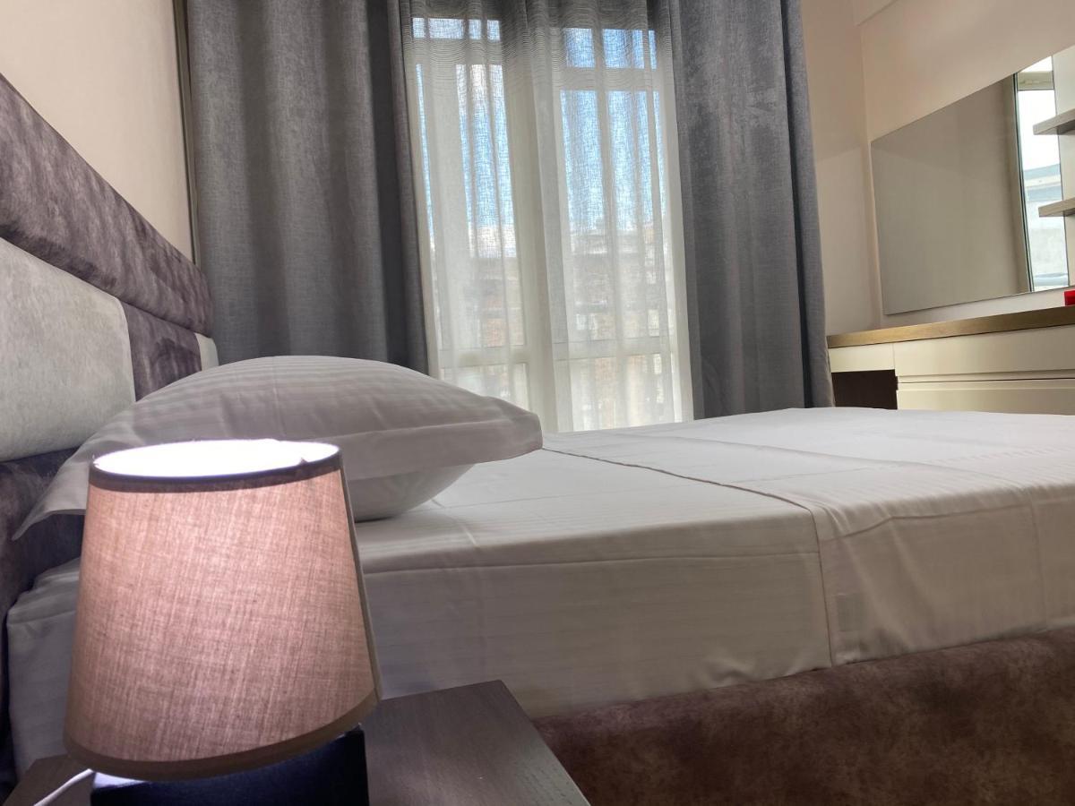 Tirana New Bazaar-Apartment 1 Екстер'єр фото