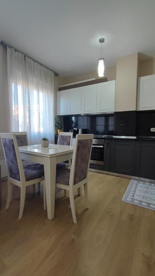 Tirana New Bazaar-Apartment 1 Екстер'єр фото